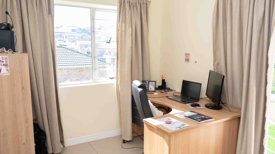 3 Bedroom Property for Sale in Lovemore Park Eastern Cape